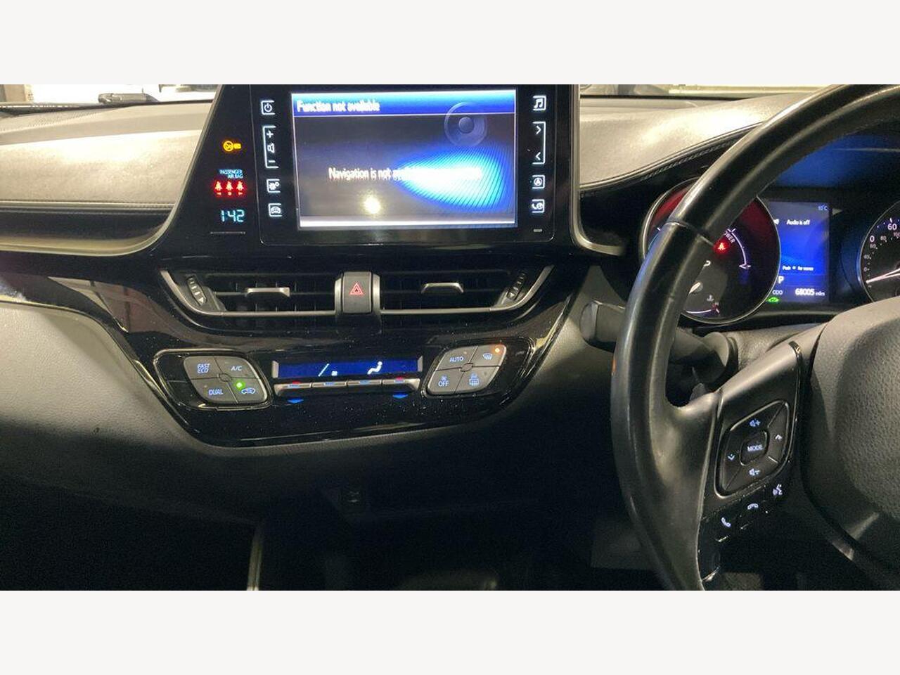 Used Toyota C-HR 2017 for sale - 78025079: Photo 17