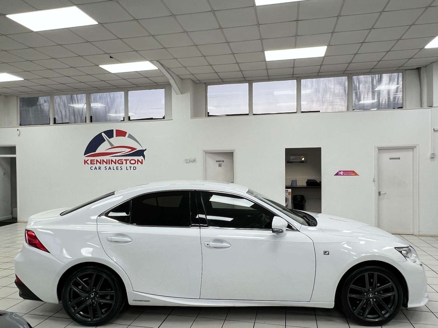 Used Lexus IS 2016 for sale - 77097776: Photo 15