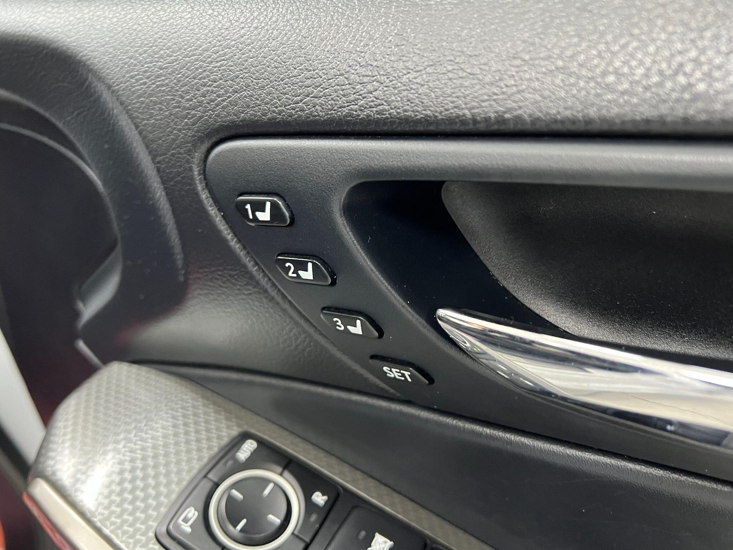 Used Lexus IS 2016 for sale - 77097776: Photo 25