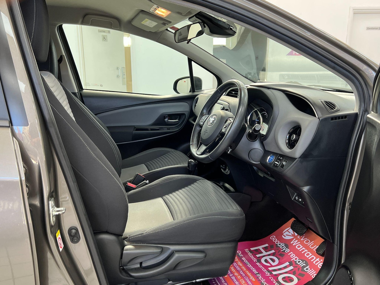 Used Toyota Yaris 2019 for sale - 77091528: Photo 18