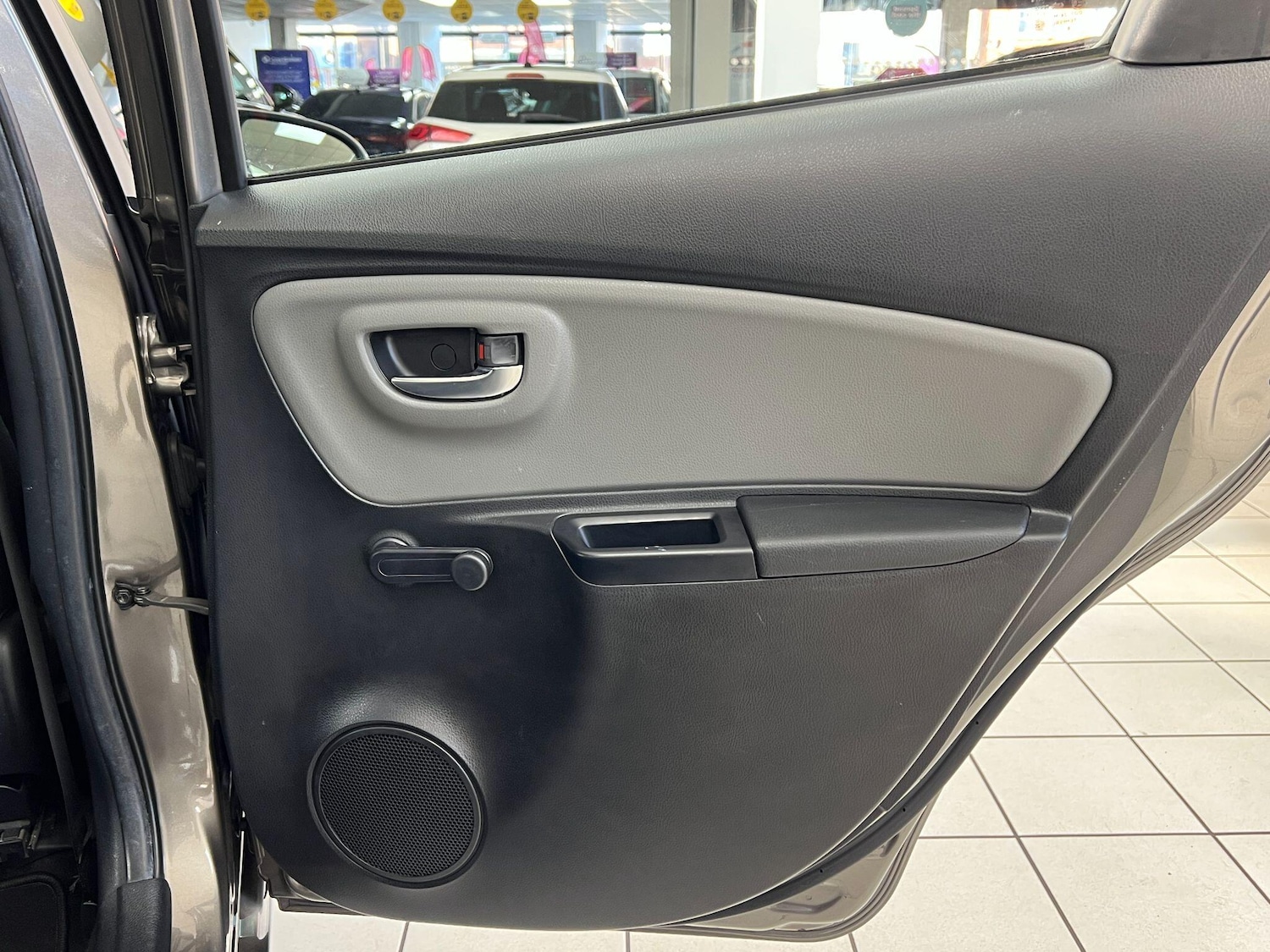 Used Toyota Yaris 2019 for sale - 77091528: Photo 33