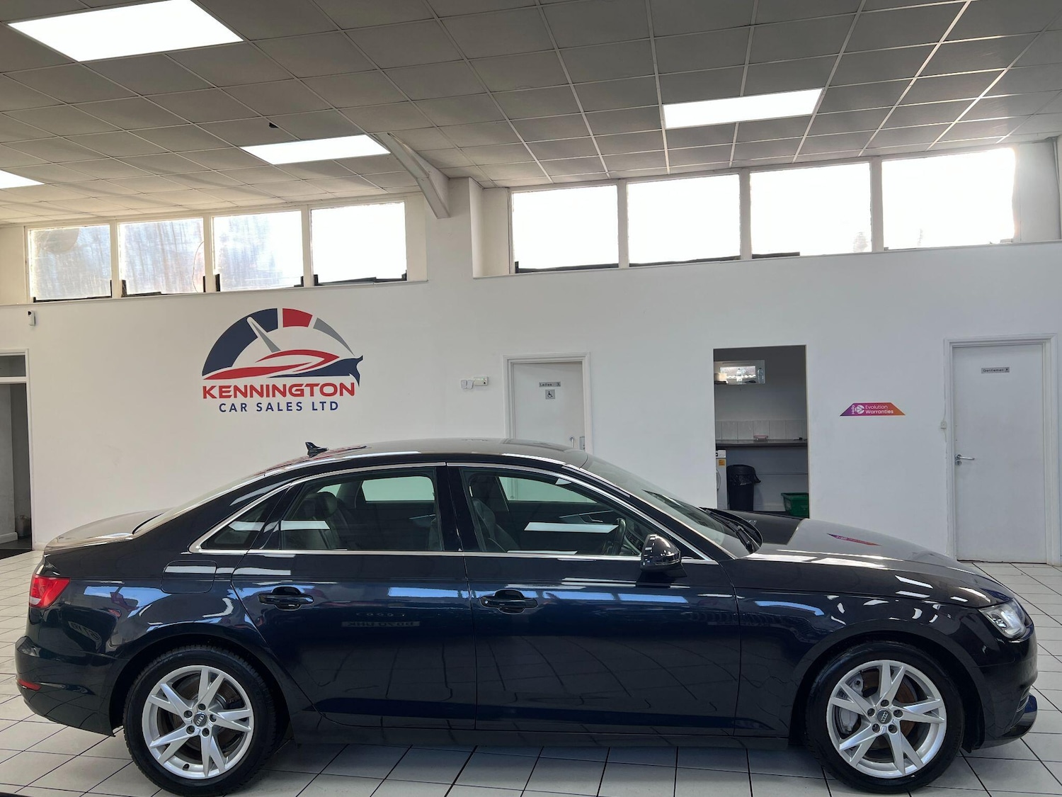 Used Audi A4 2016 for sale - 76898445: Photo 14