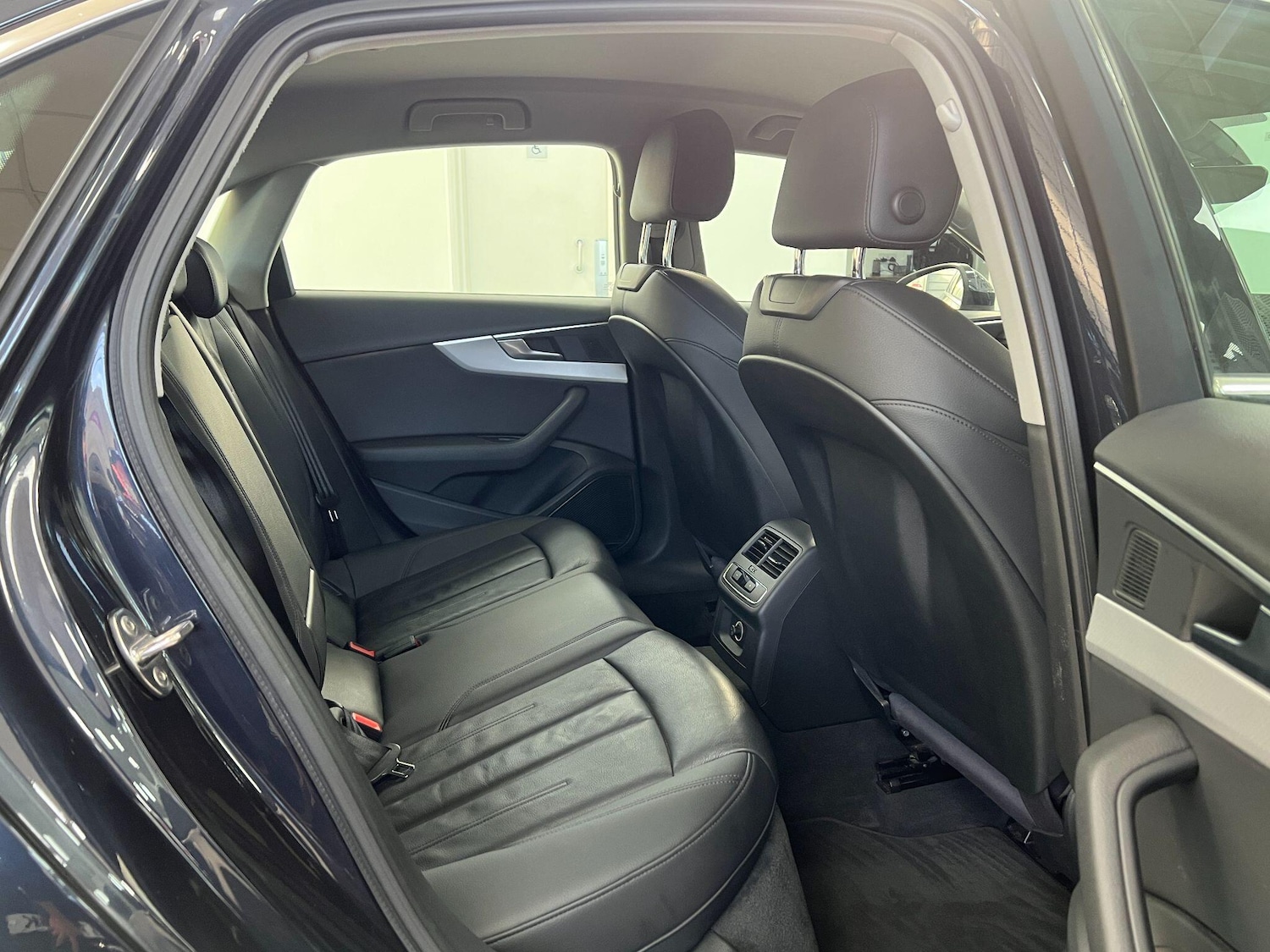 Used Audi A4 2016 for sale - 76898445: Photo 20