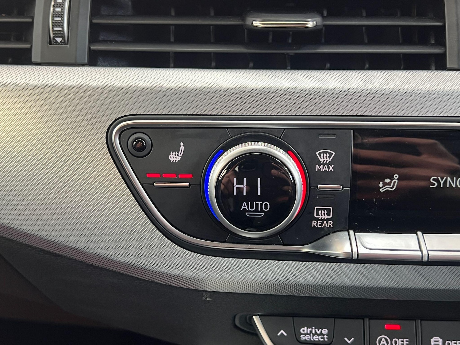 Used Audi A4 2016 for sale - 76898445: Photo 30