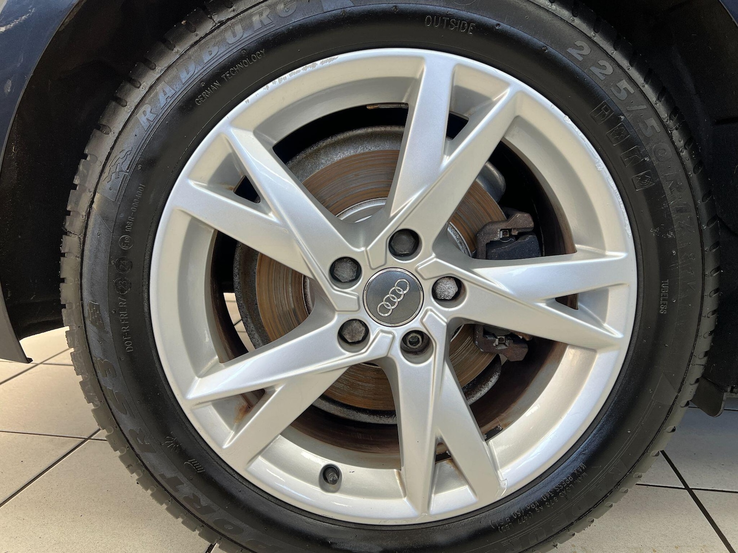 Used Audi A4 2016 for sale - 76898445: Photo 40