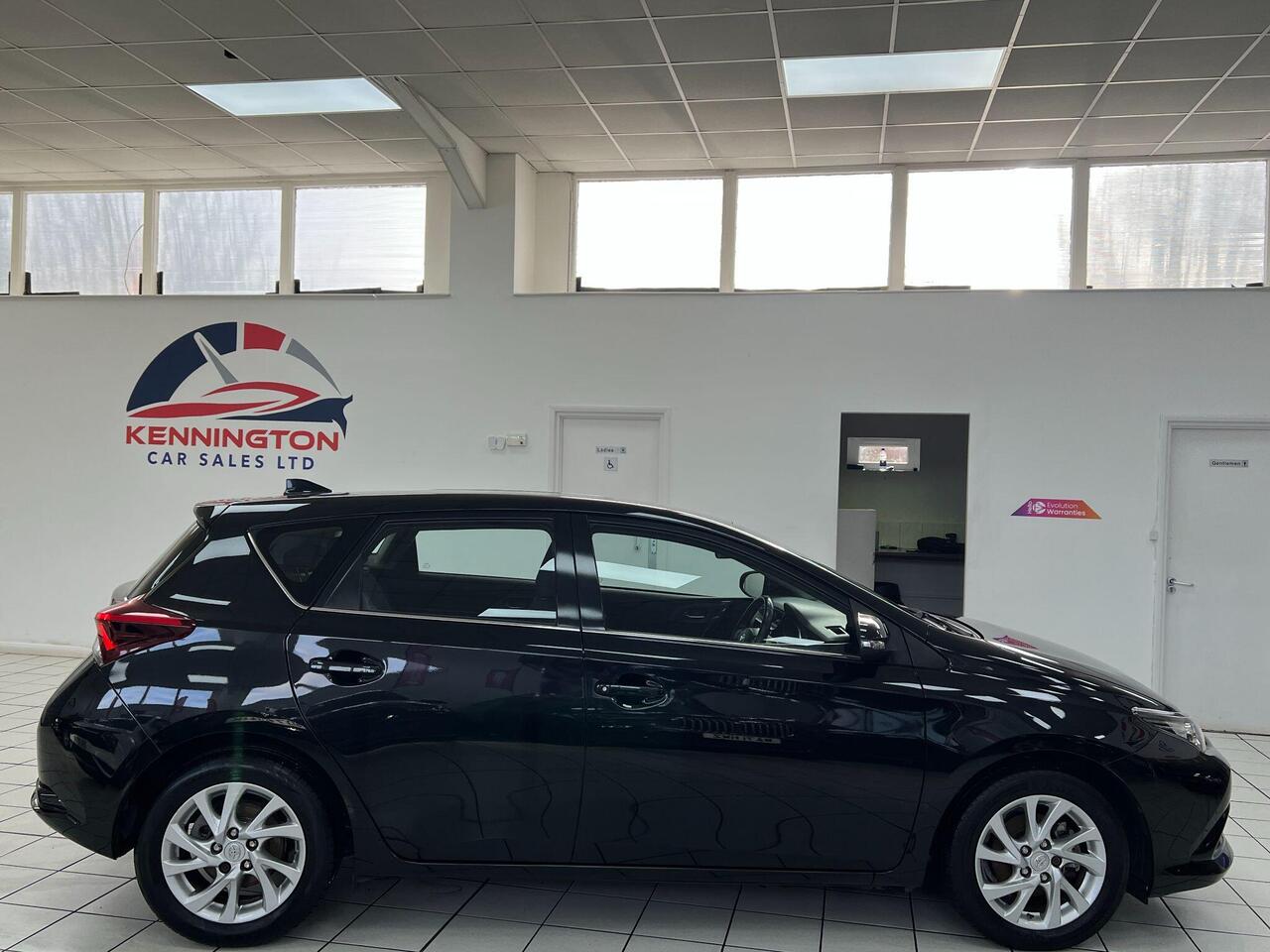 Used Toyota Auris 2017 for sale - 77743854: Photo 17