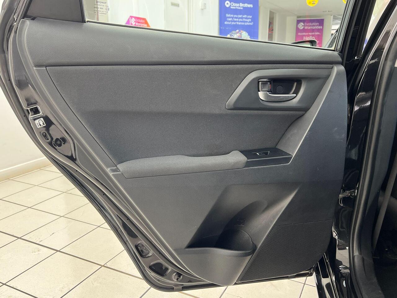 Used Toyota Auris 2017 for sale - 77743854: Photo 33