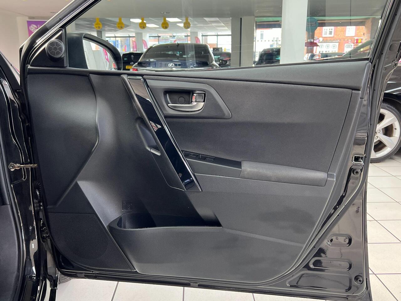 Used Toyota Auris 2017 for sale - 77743854: Photo 35