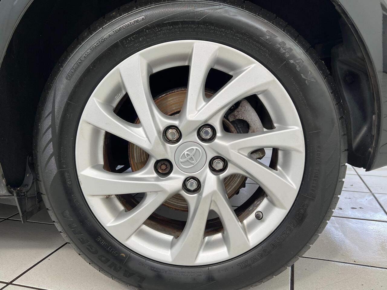 Used Toyota Auris 2017 for sale - 77743854: Photo 38