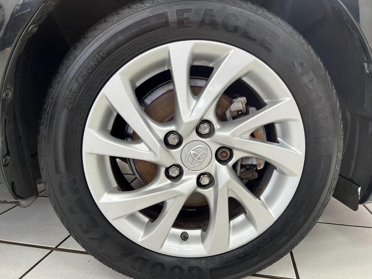 Used Toyota Auris 2017 for sale - 77743854: Photo 40