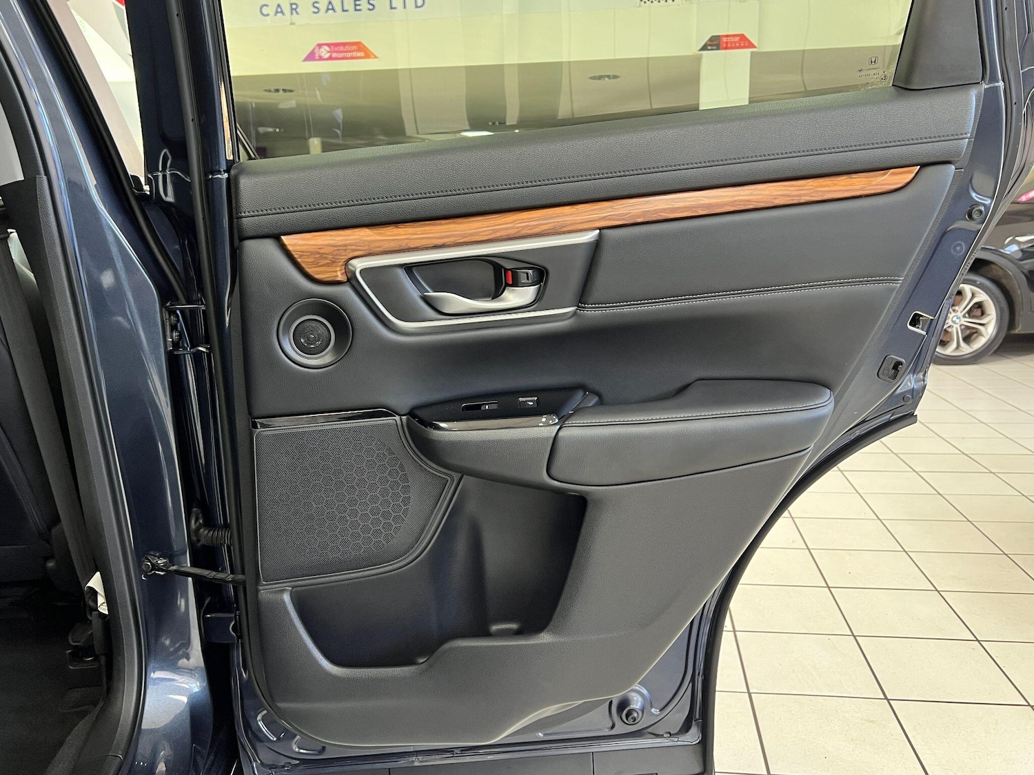 Used Honda CR-V 2018 for sale - 77559291: Photo 35