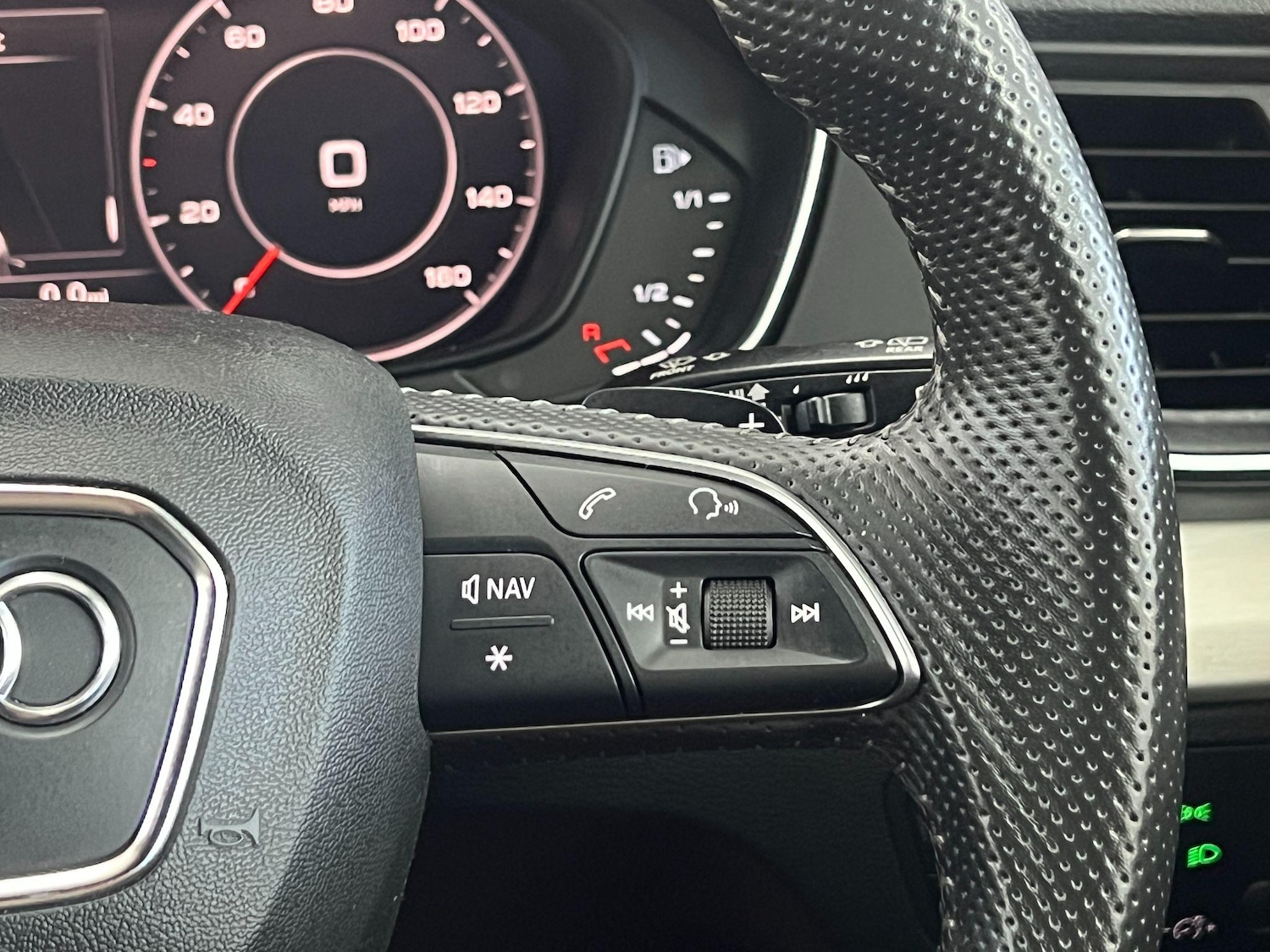 Used Audi Q5 2018 for sale - 76913123: Photo 30