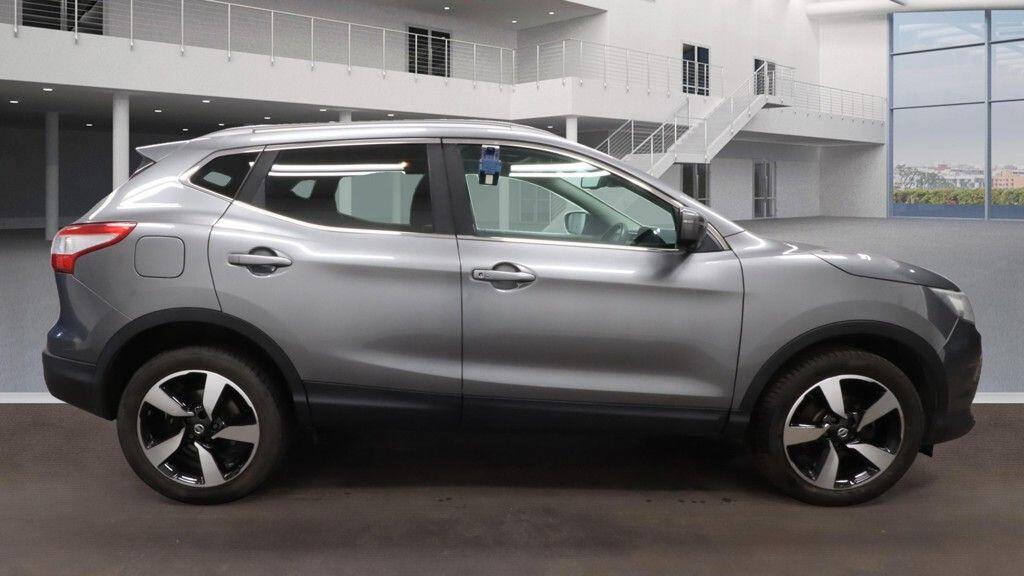 Used Nissan Qashqai 2016 for sale - 76898352: Photo 9