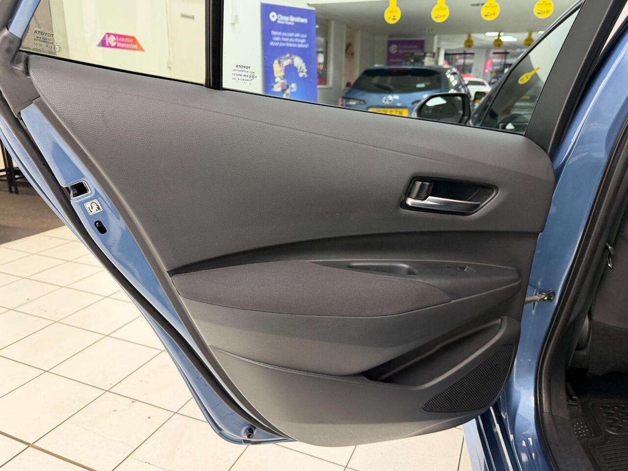 Used Toyota Corolla 2020 for sale - 77743916: Photo 32