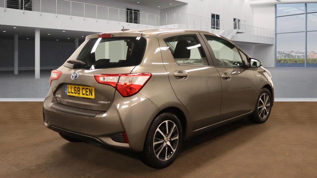 Used Toyota Yaris 2019 for sale - 76899529: Photo 14