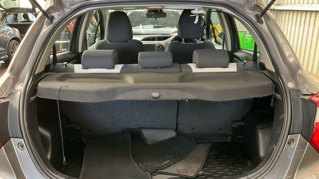 Used Toyota Yaris 2019 for sale - 76899529: Photo 28