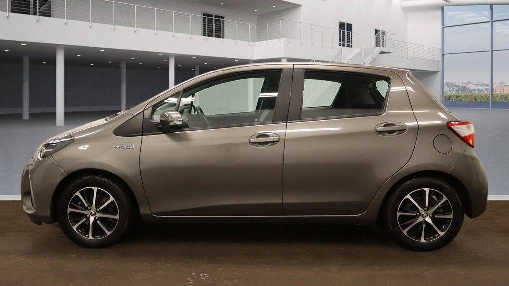 Used Toyota Yaris 2019 for sale - 76899529: Photo 9