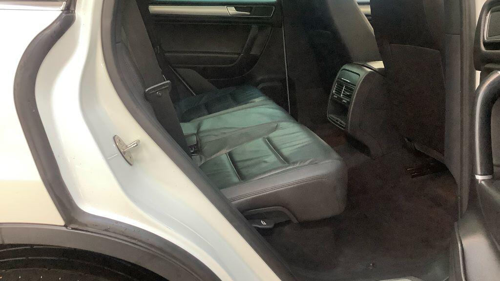 Used Volkswagen Touareg 2017 for sale - 77497299: Photo 16