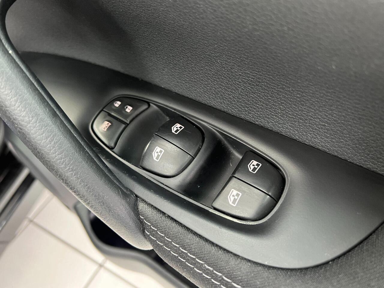 Used Nissan Qashqai 2018 for sale - 77743866: Photo 24