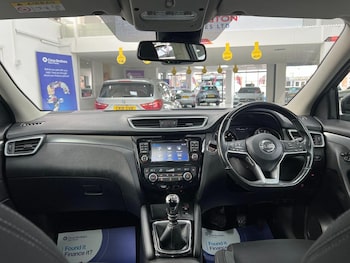 Used Nissan Qashqai 2018 for sale - 77743866: Photo