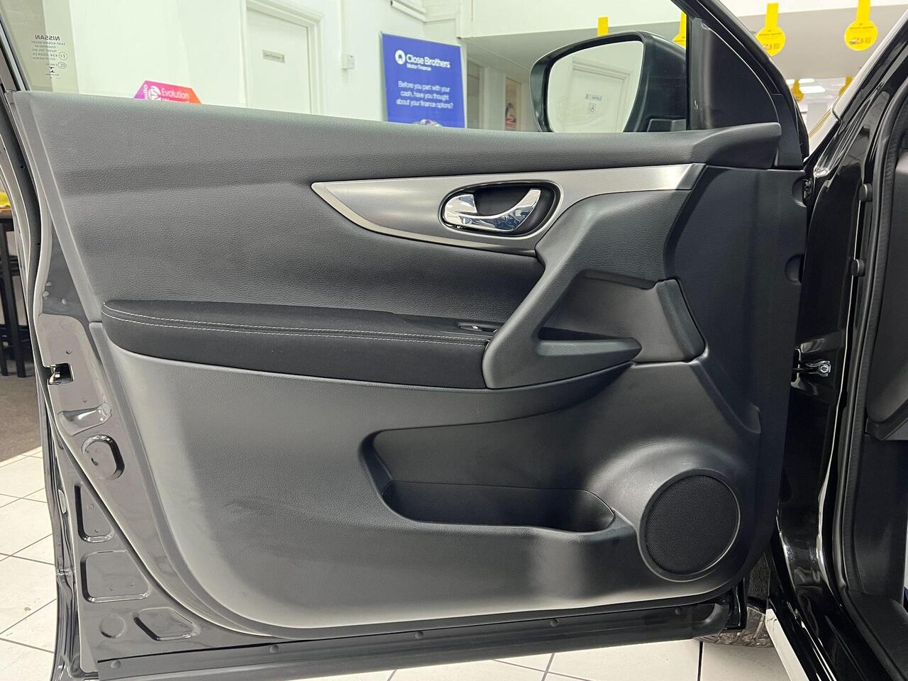 Used Nissan Qashqai 2018 for sale - 77743866: Photo 30