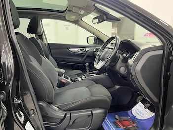 Used Nissan Qashqai 2018 for sale - 77743866: Photo