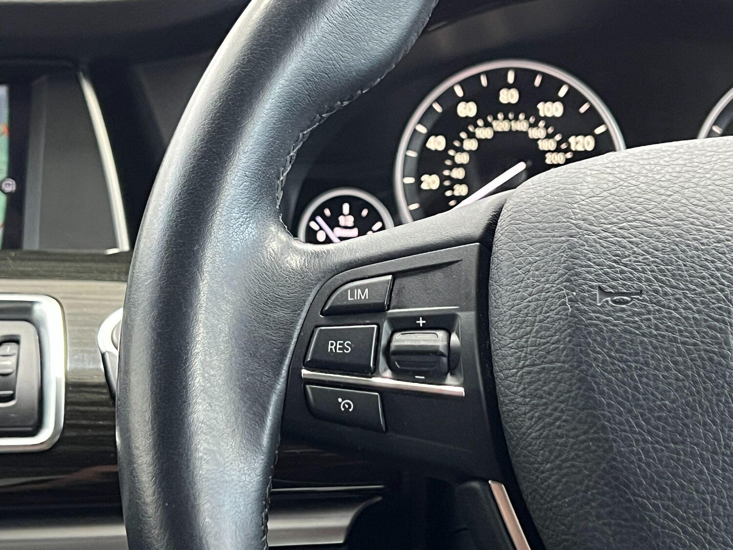 Used BMW 5 Series 2016 for sale - 76899255: Photo 33