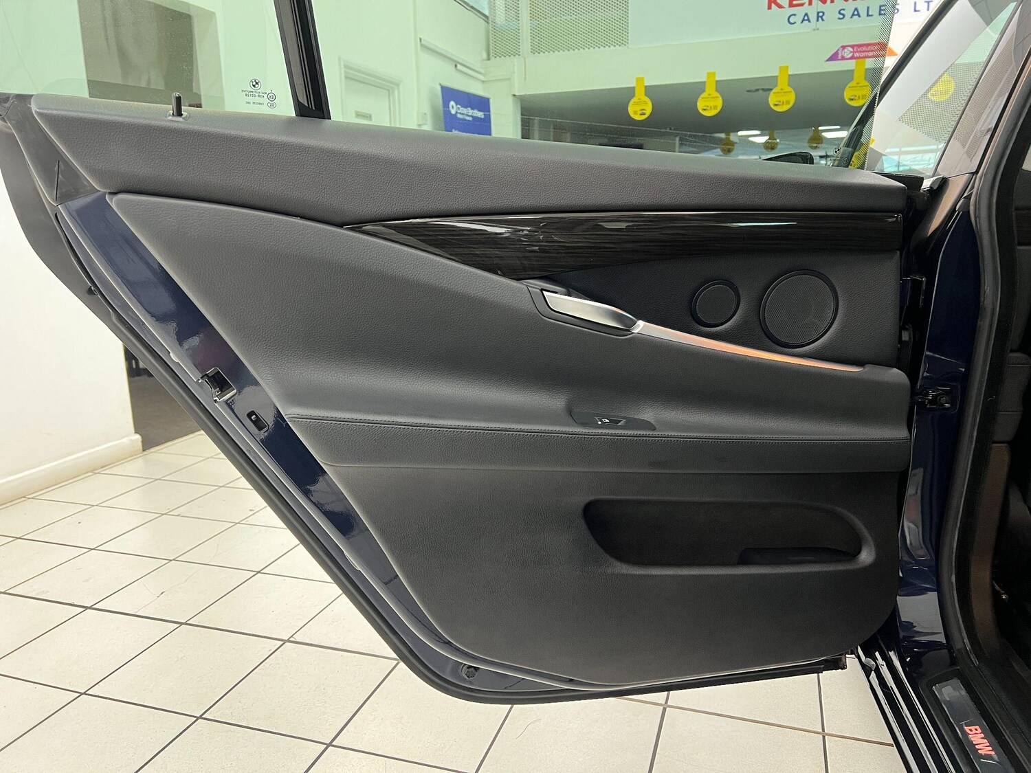 Used BMW 5 Series 2016 for sale - 76899255: Photo 42