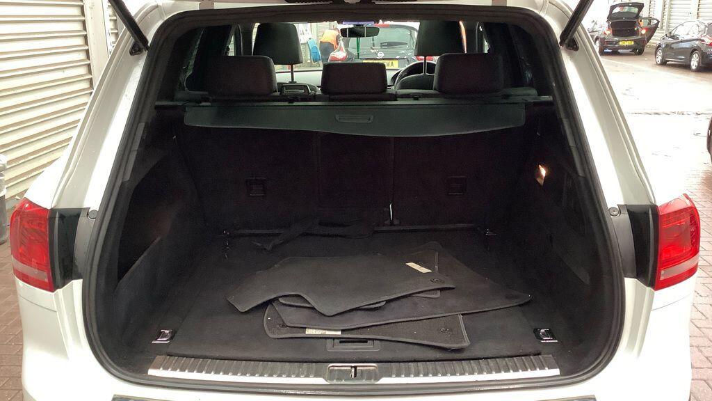 Used Volkswagen Touareg 2017 for sale - 77330596: Photo 20