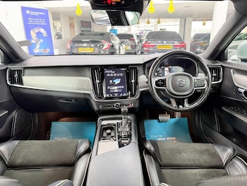 Used Volvo S90 2018 for sale - 78879858: Photo