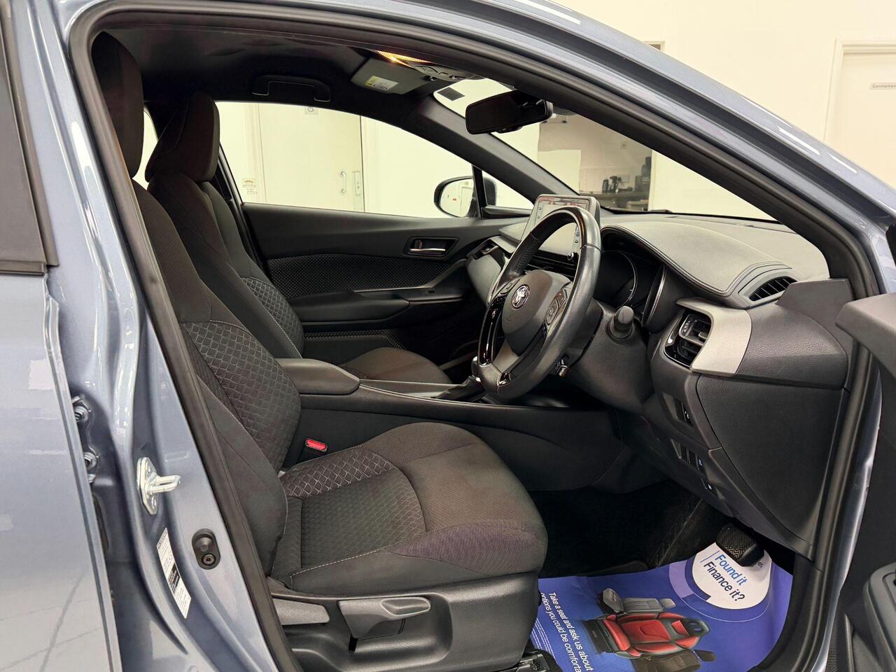 Used Toyota C-HR 2022 for sale - 77743875: Photo 20