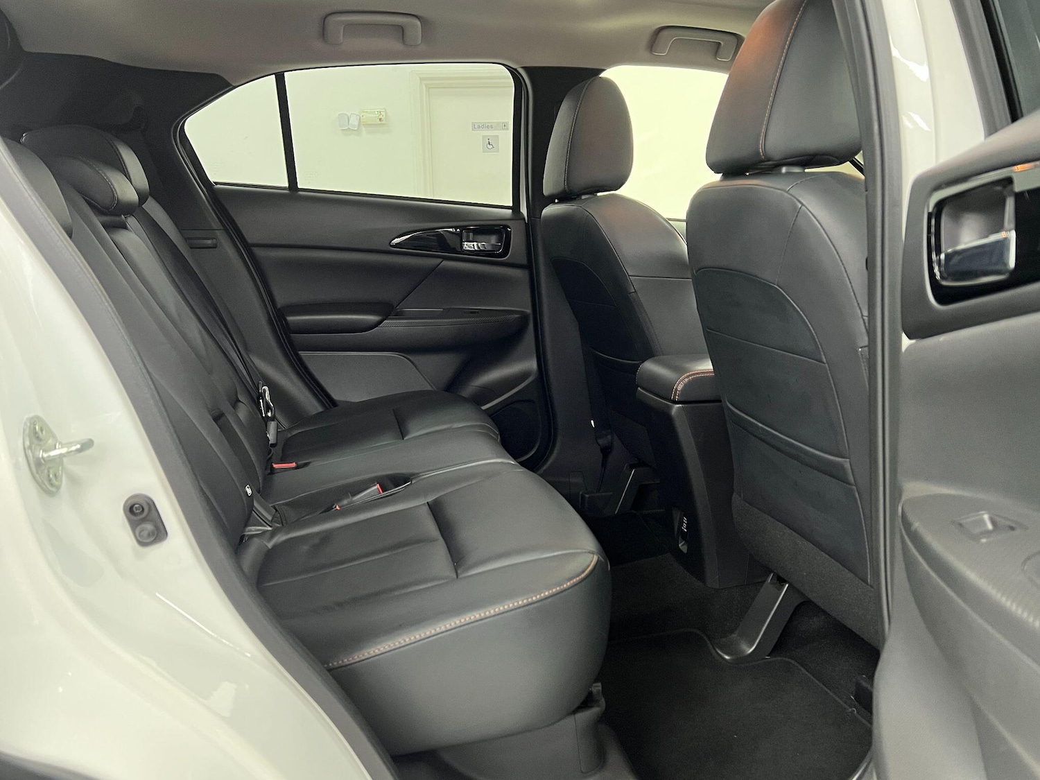 Used Mitsubishi Eclipse Cross 2018 for sale - 77060233: Photo 23