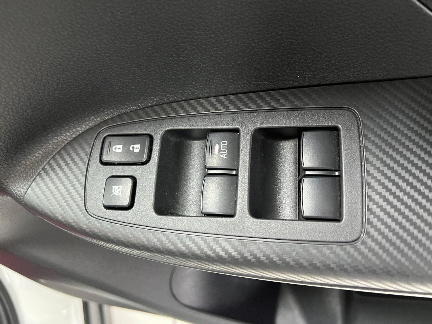 Used Mitsubishi Eclipse Cross 2018 for sale - 77060233: Photo 25