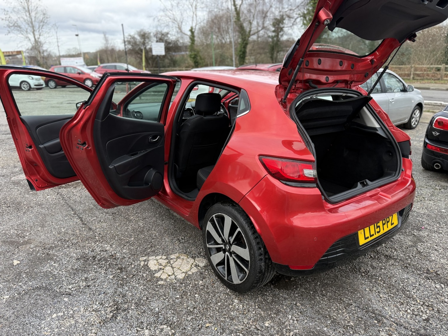 Used Renault Clio 2015 for sale - 77089770: Photo 23