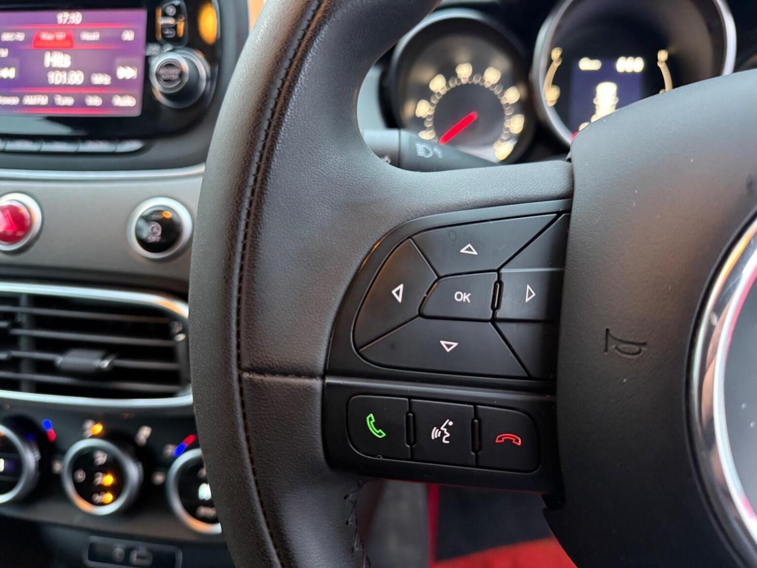 Used Fiat 500X 2015 for sale - 76687132: Photo 35