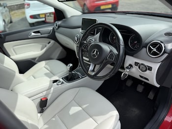 Used Mercedes-Benz B Class 2015 for sale - 78469791: Photo