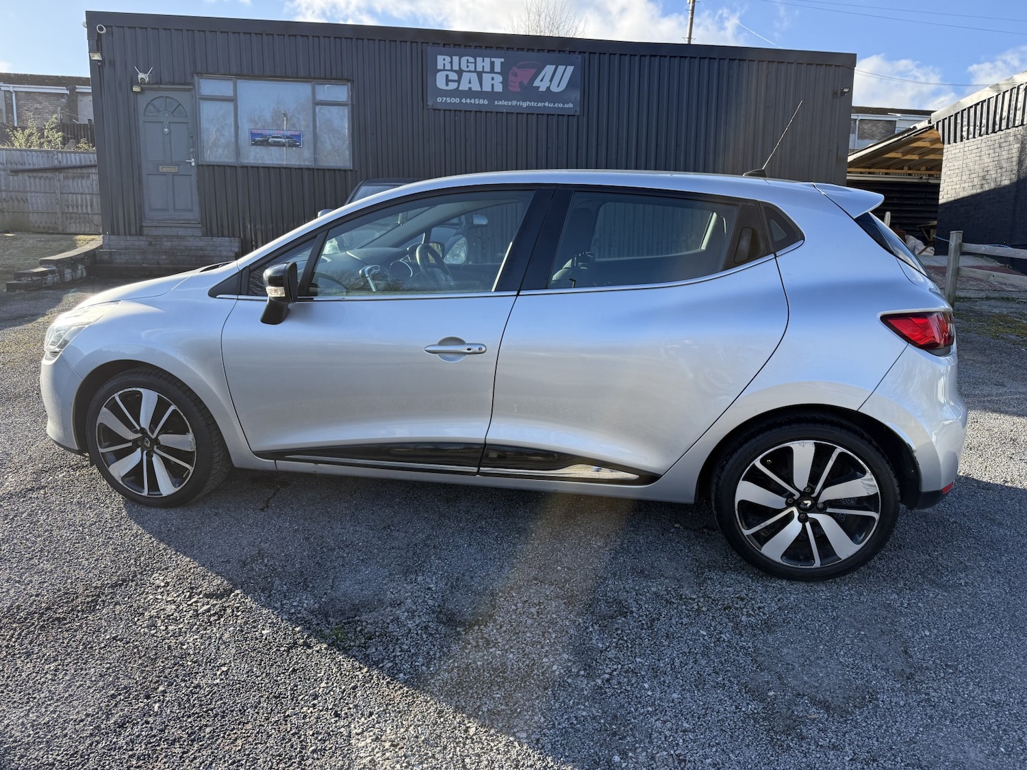 Used Renault Clio 2014 for sale - 77709088: Photo 10