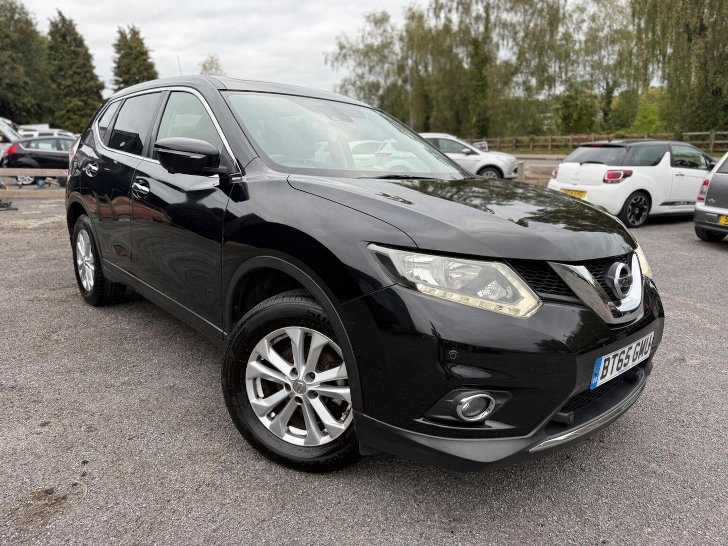 Used Nissan X-Trail 2015 for sale - 76687406: Photo 1