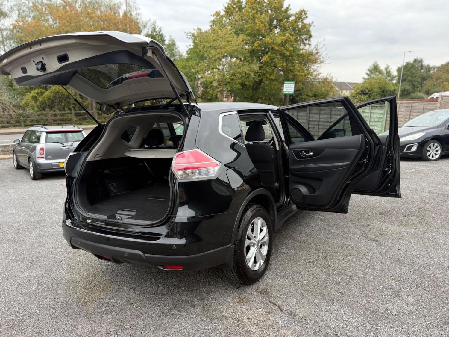 Used Nissan X-Trail 2015 for sale - 76687406: Photo 29