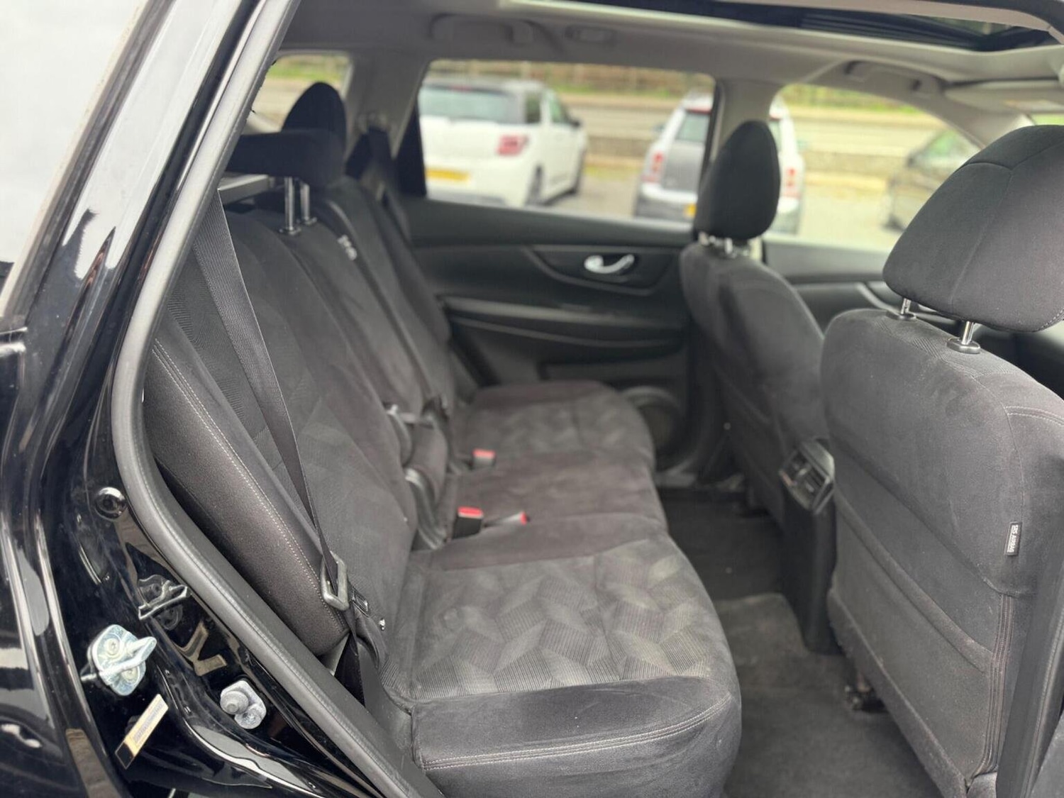 Used Nissan X-Trail 2015 for sale - 76687406: Photo 31