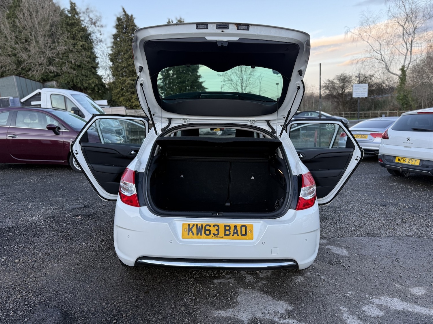 Used Citroen C4 2014 for sale - 76830350: Photo 22