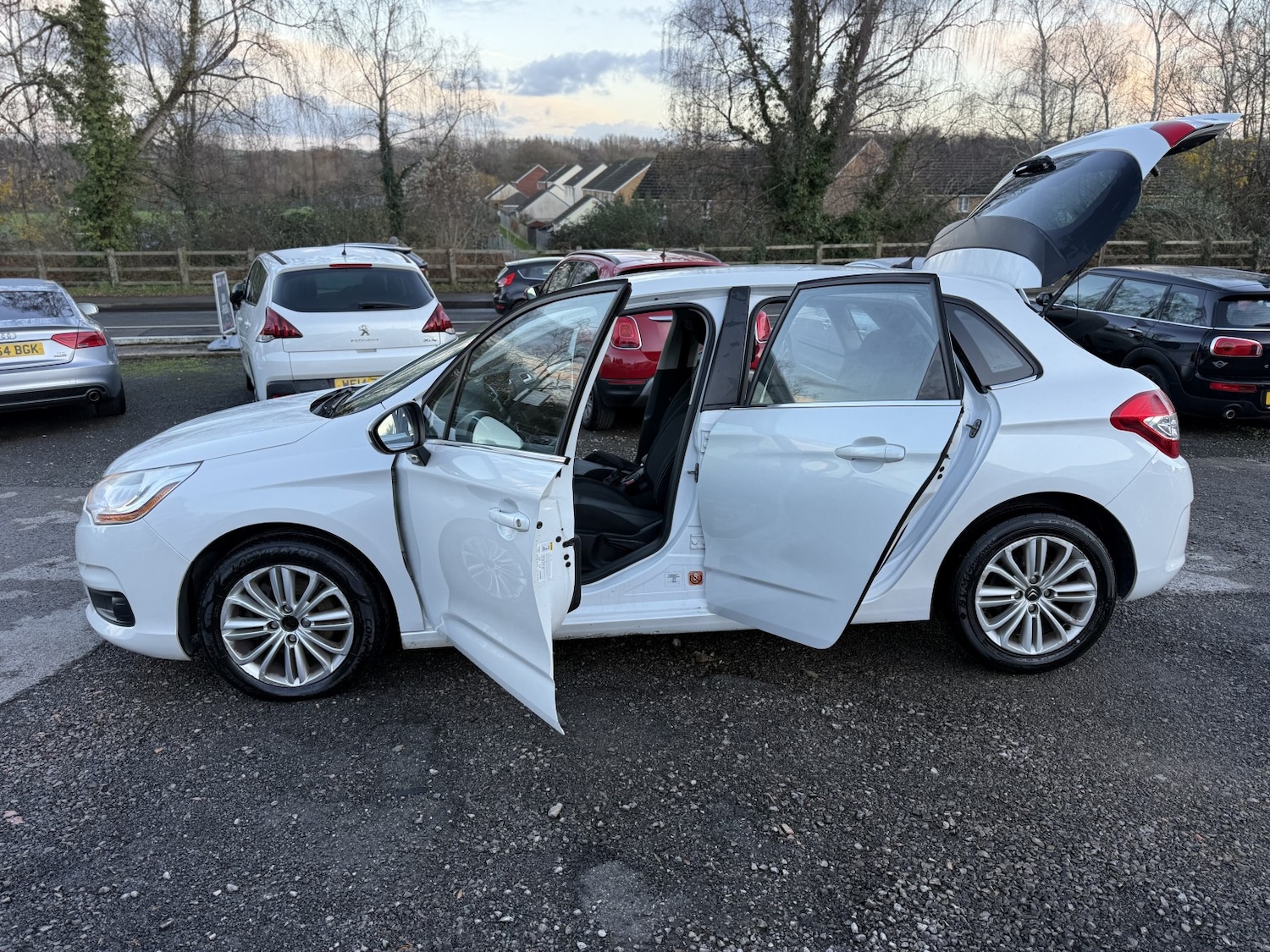 Used Citroen C4 2014 for sale - 76830350: Photo 24