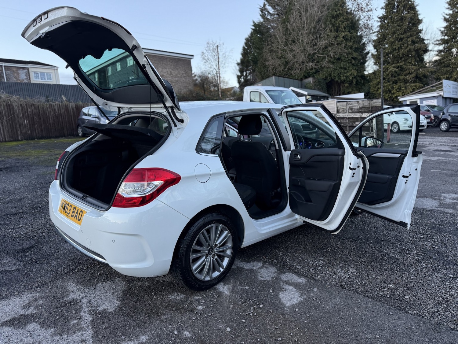 Used Citroen C4 2014 for sale - 76830350: Photo 27