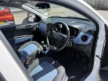 Used Hyundai i10 2014 for sale - 78901398: Photo