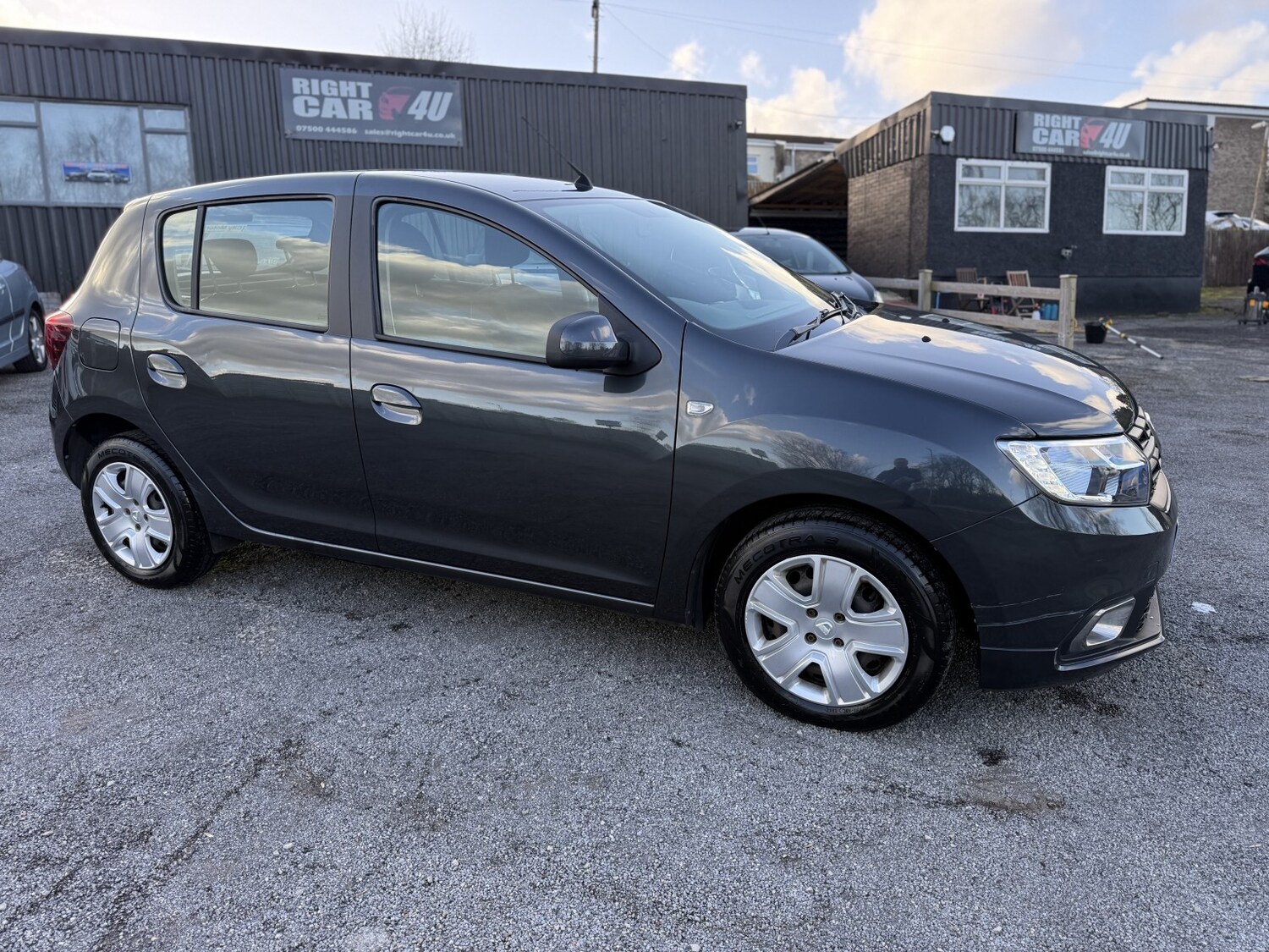 Used Dacia Sandero 2018 for sale - 77844921: Photo 15