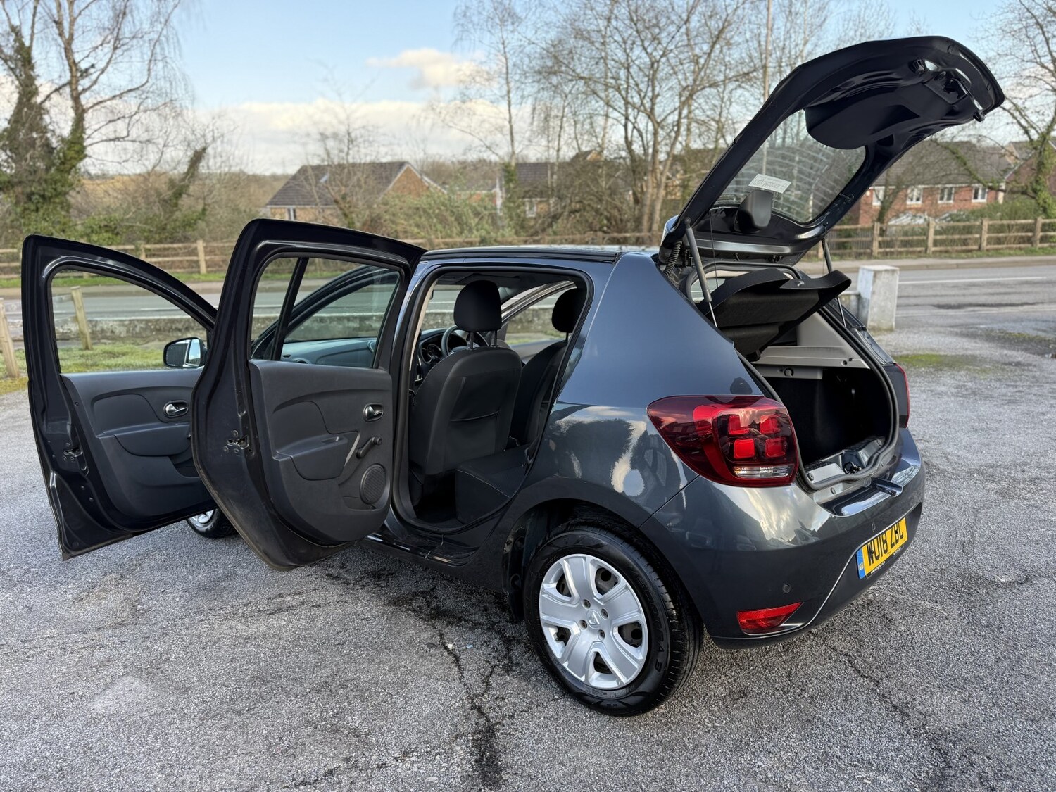 Used Dacia Sandero 2018 for sale - 77844921: Photo 22