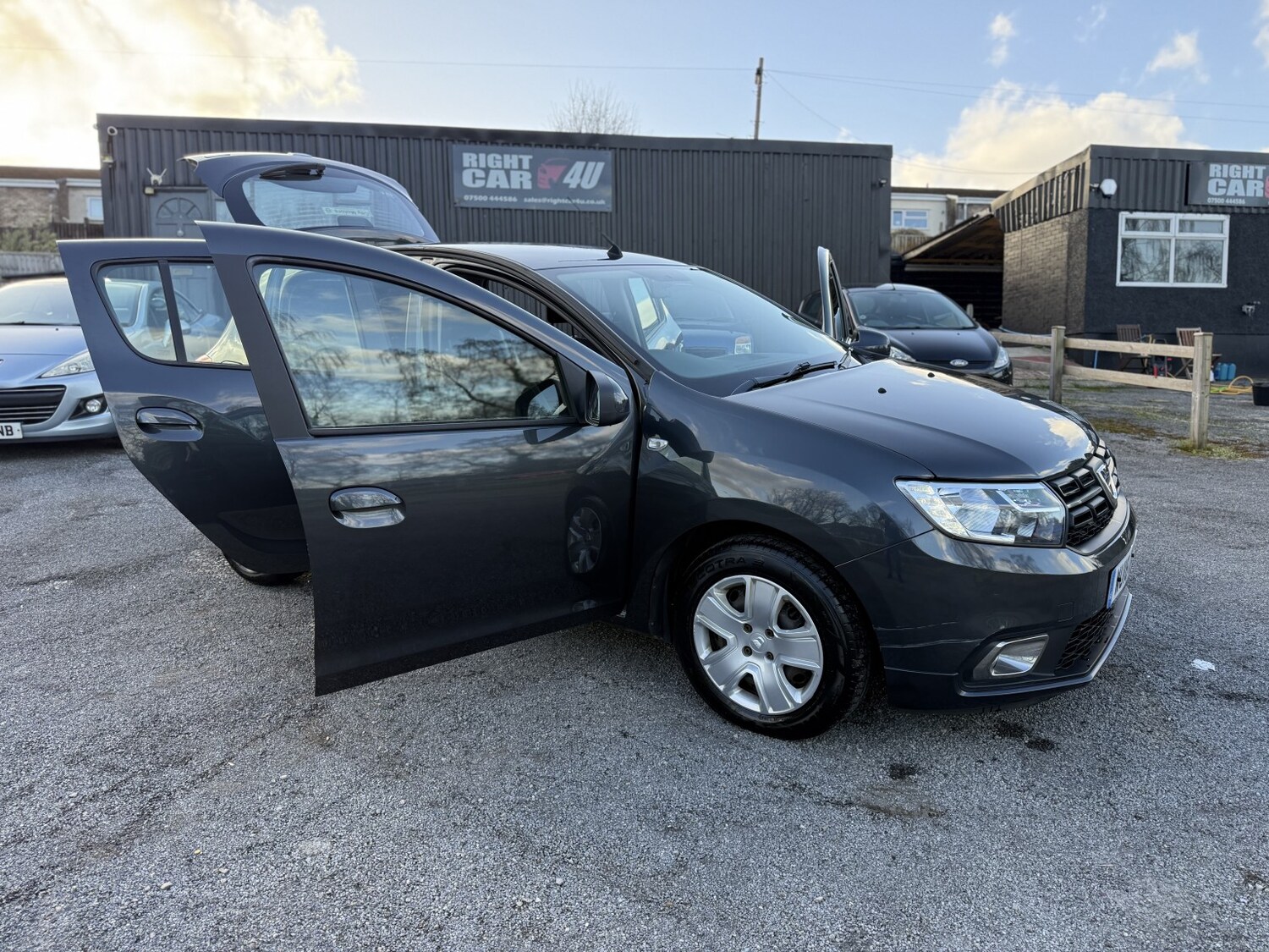 Used Dacia Sandero 2018 for sale - 77844921: Photo 24