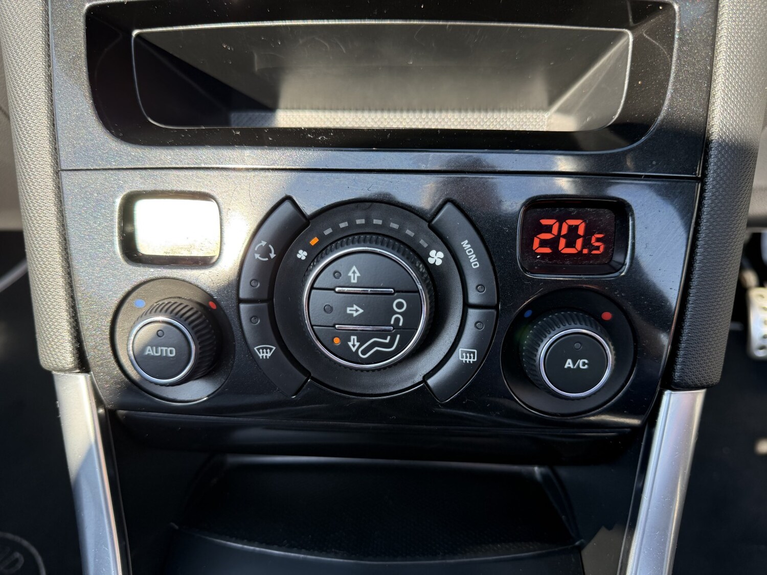 Used Peugeot 308 2014 for sale - 77962004: Photo 38