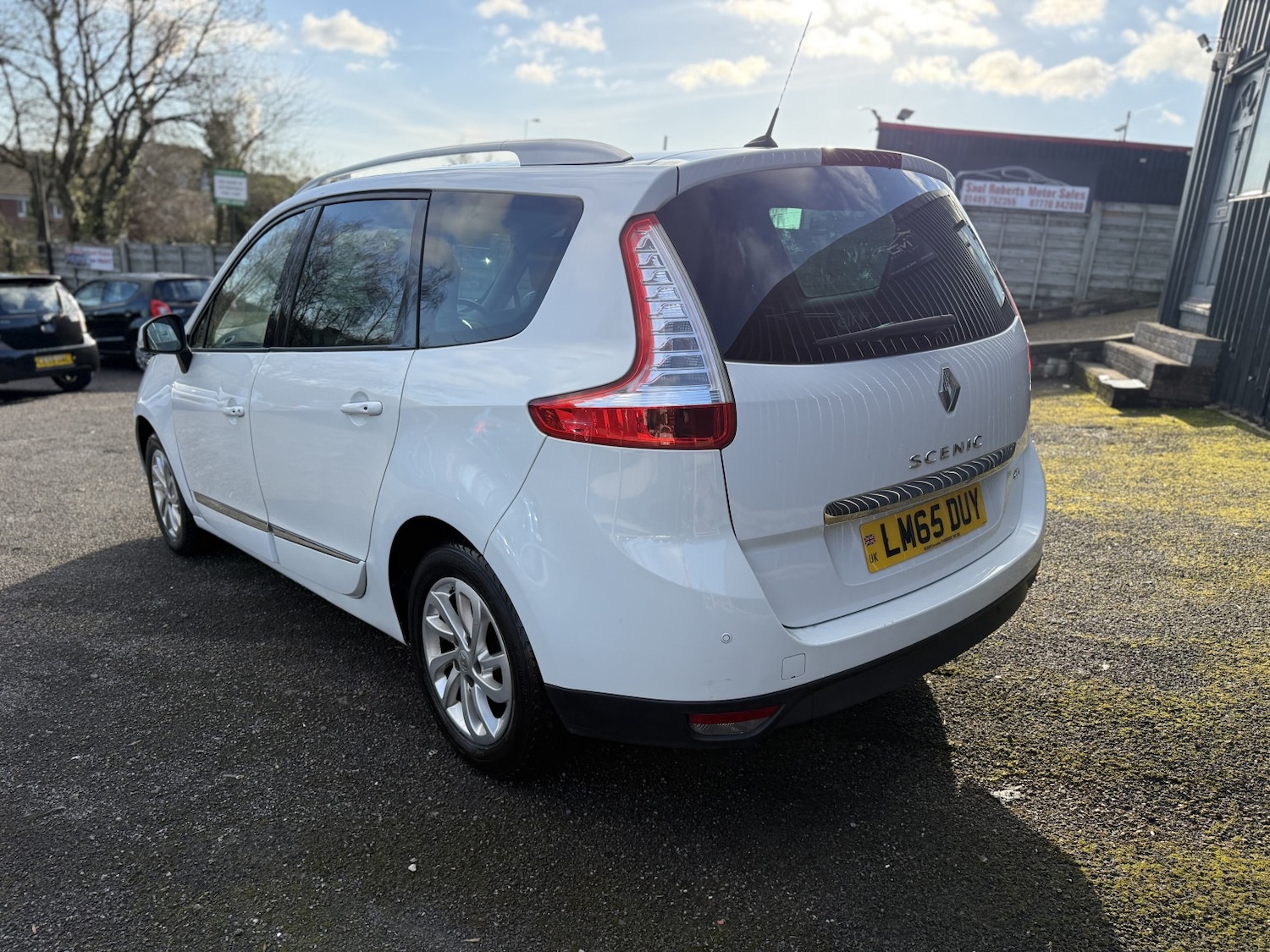 Used Renault Grand Scenic 2015 for sale - 77166113: Photo 11