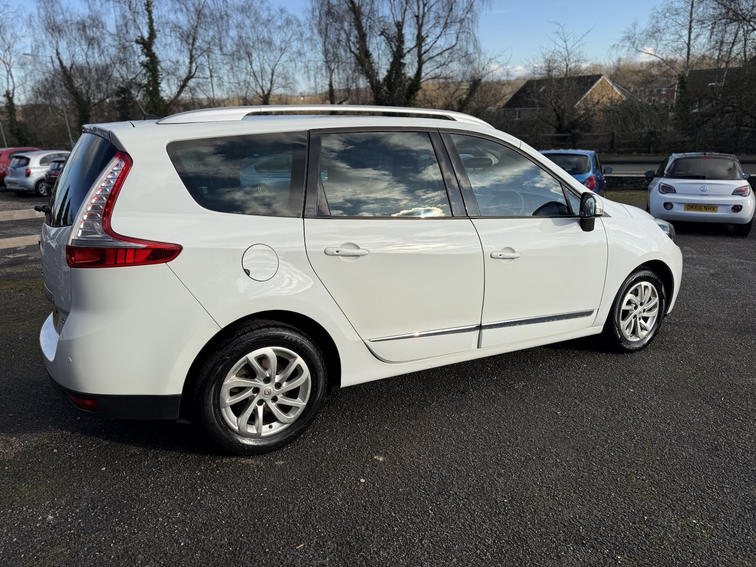 Used Renault Grand Scenic 2015 for sale - 77166113: Photo 14